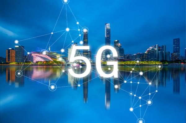 熙枚5G智慧灯杆